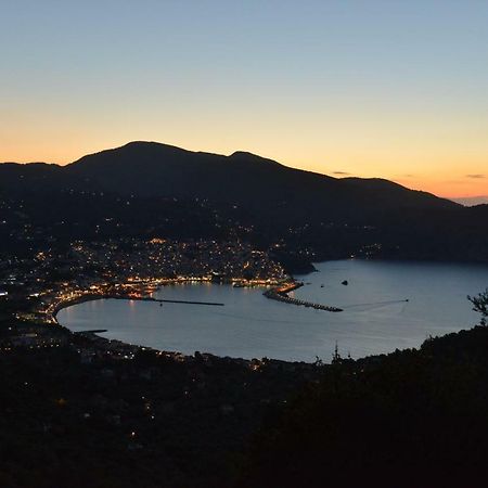 Villa Kalypso And Villa Kirki Skopelos Town Ngoại thất bức ảnh